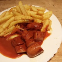 Curry sausage & Fries